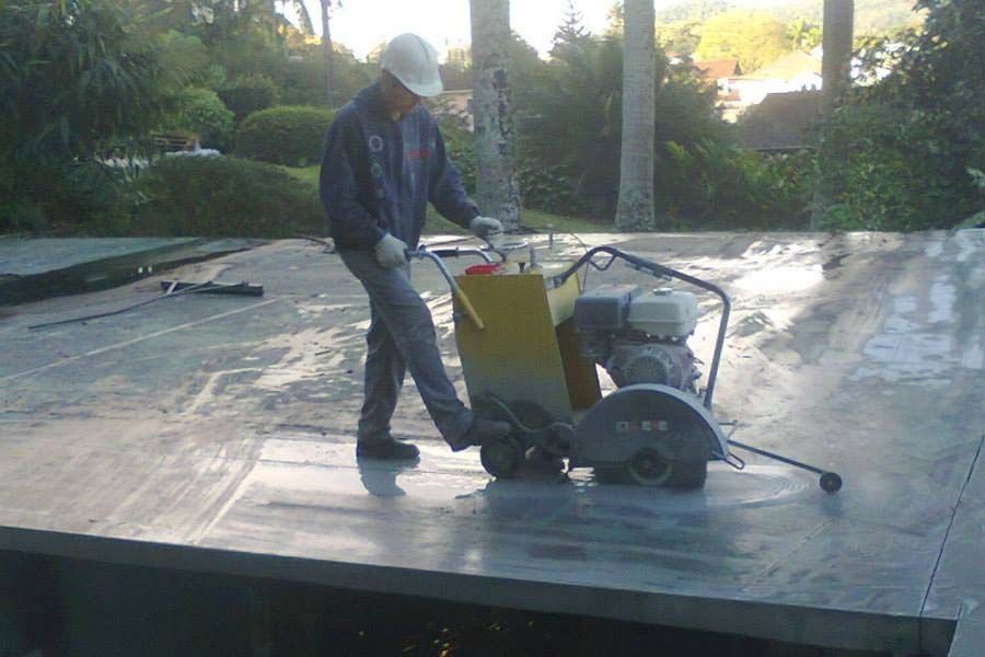 Servio de corte em laje para abertura de escadas e elevadores