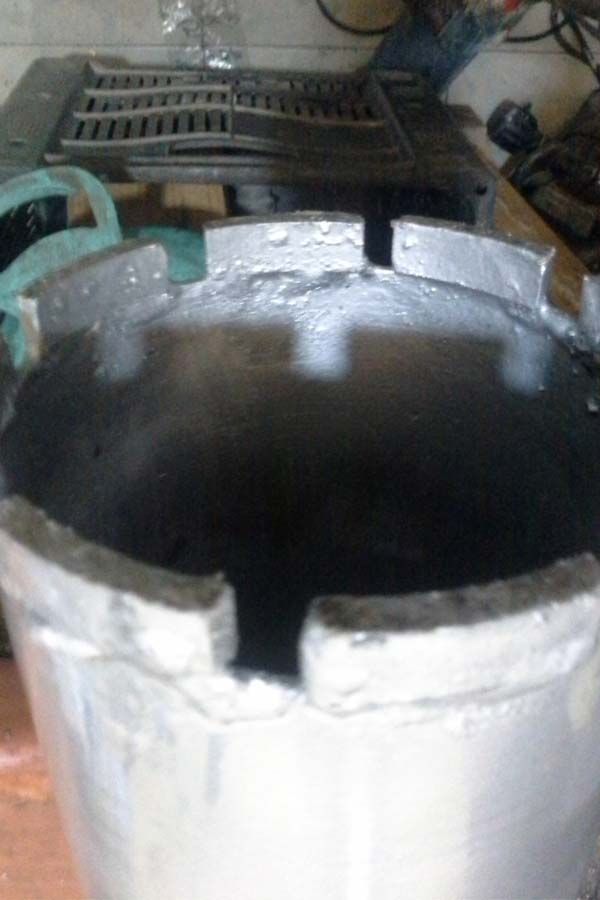 Brocas diamantadas para cortes em concreto antes e depois do repastilhamento