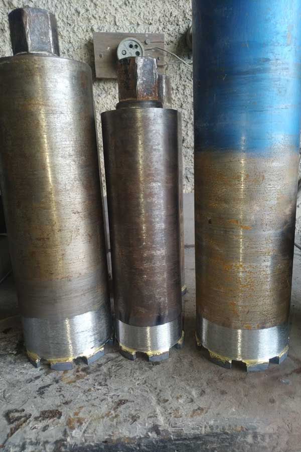 Manutenço especializada de brocas para cortes em concreto e rocha